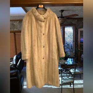 Sportowne futur Elegant Cream Faux Mink Fur reversible Coat